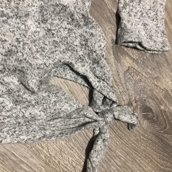 3 for $10 - NWOT Soft Top ❤️ - Picture 3 of 3